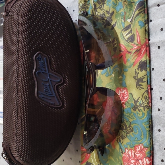 Maui Jim Makaha With Sleeve and Case